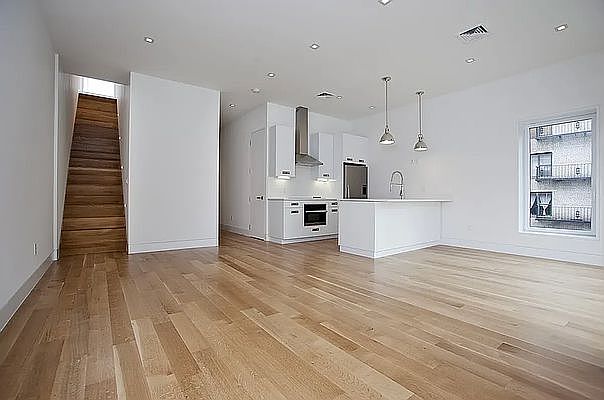 1st image of 1209 Lexington Ave Penthouse B