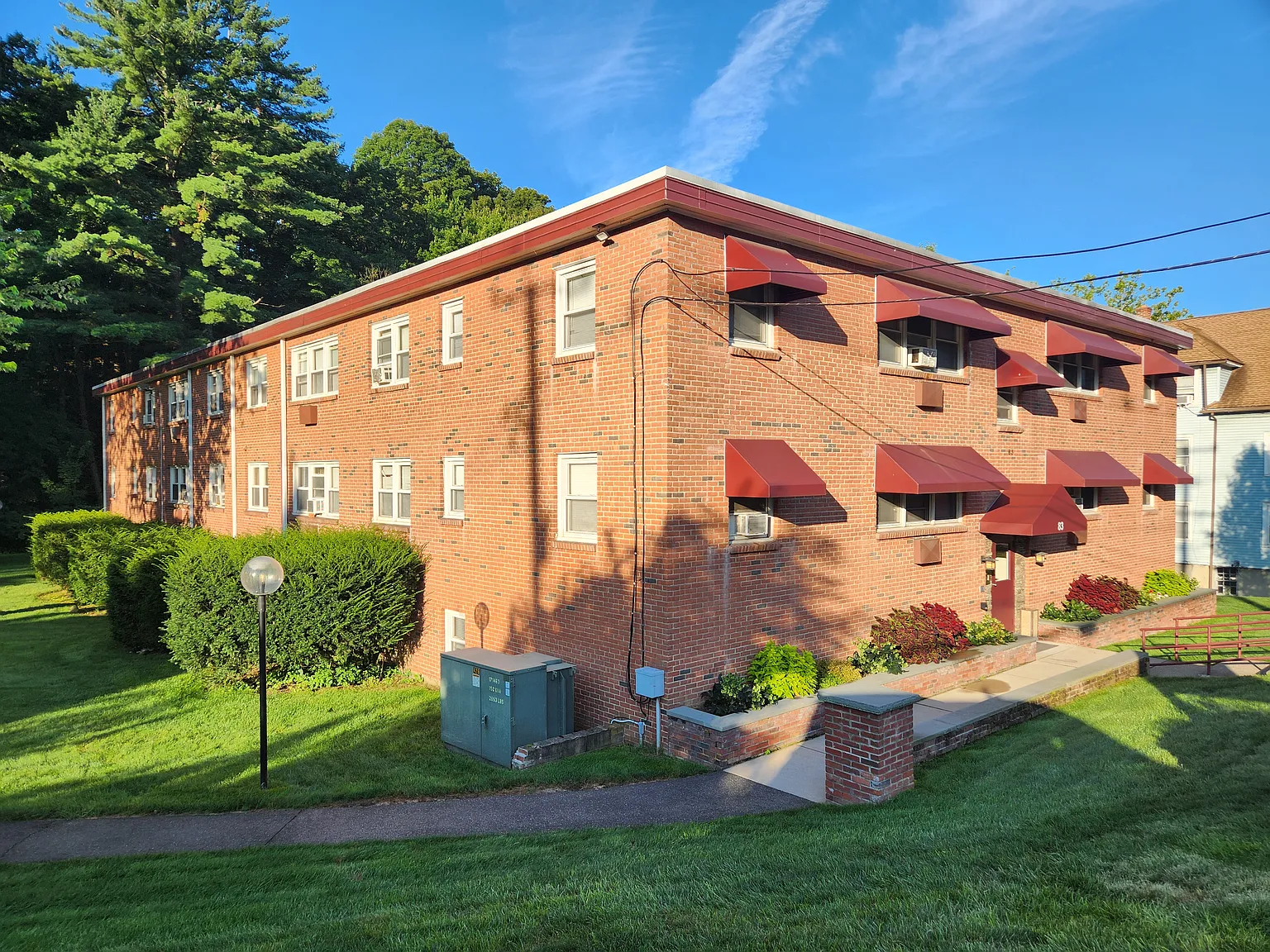1 bed, 700 sqft, $1,200 — Photo 1