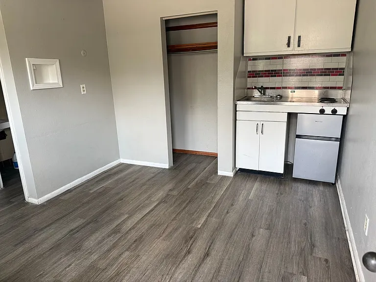 815 Crescent Dr — Photo 4