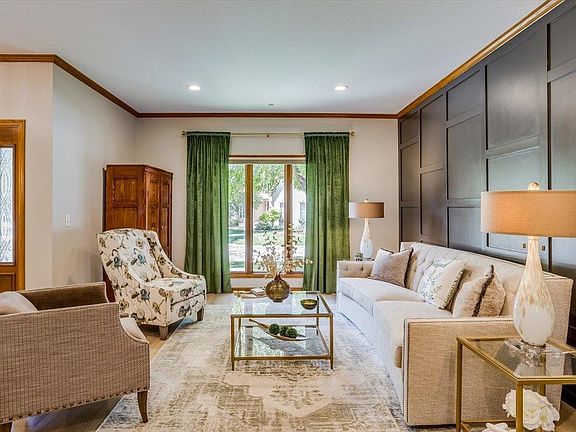 4th image of 8406 E Oxford Cir