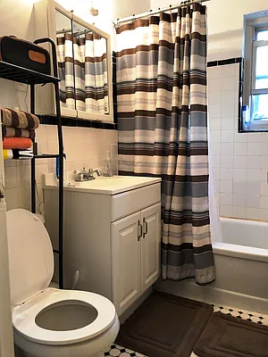 Rented by Prime Realty | media 8