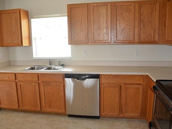 5th image of 1533 Oak Valley Blvd