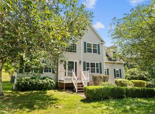 10 Silano Dr, Oxford, CT 06478