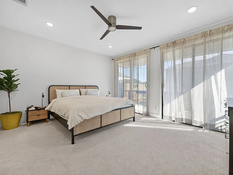 4933 Broadway Dr — Photo 12