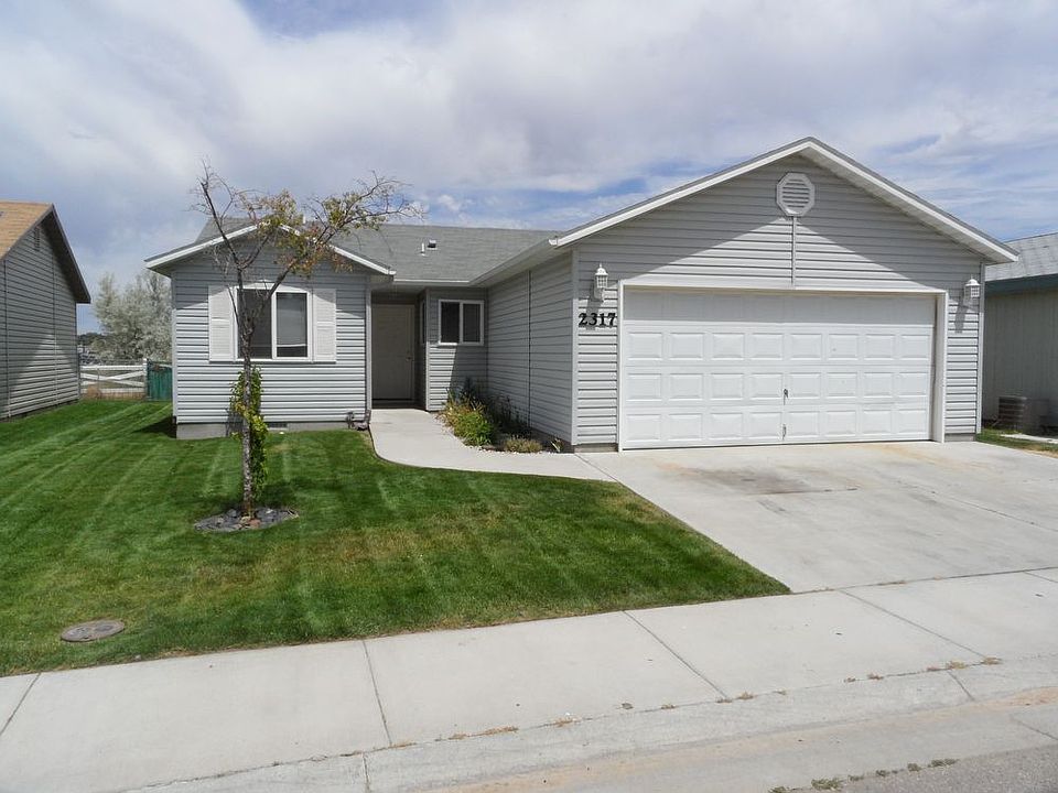 1st image of 2317 Gosling St