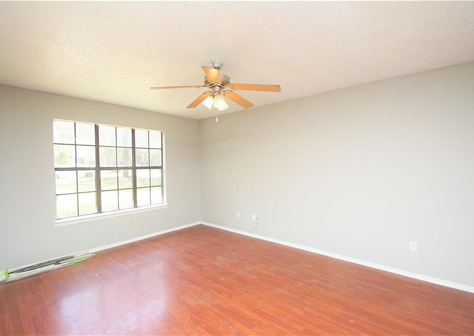 1st image of 9600 Woodvale Dr #B