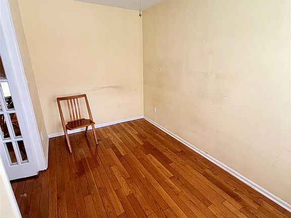 5th image of 20 Foxwood Drive #1