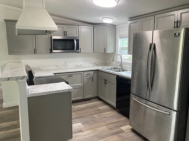 121 J F Morris Dr — Photo 3