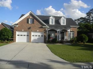 102 Colonade Ct, Benson, NC 27504