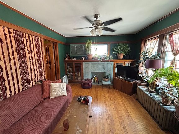4th image of 3943 W Wellington Ave #1W