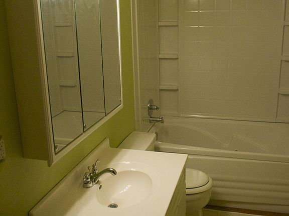 bathroom (1 of 2)