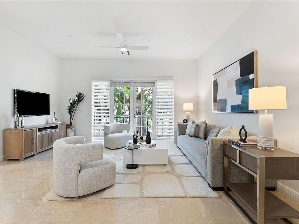 1st image of 500 SE 7th Street #102