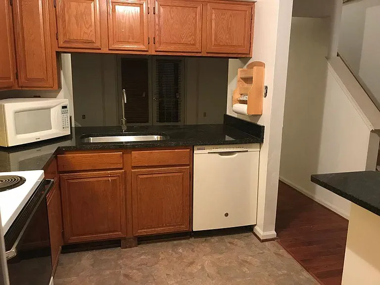 14720 Crosswood Ter — Photo 3