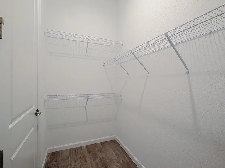 837 SE Courances Dr — Photo 35