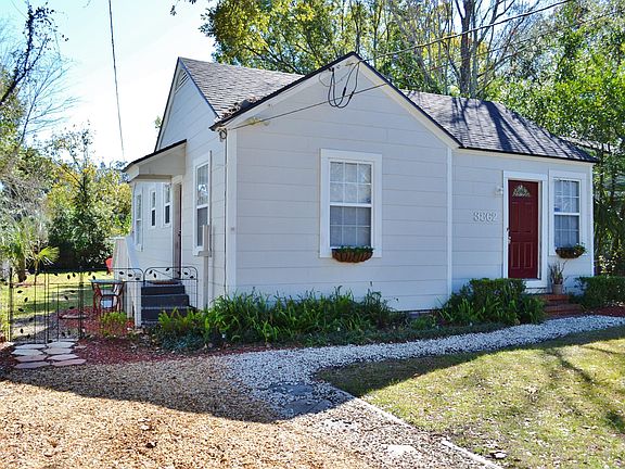 2nd image of 3862 Eloise St