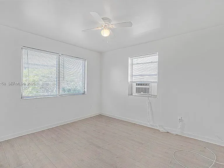 8031 Hawthorne Ave #1 — Photo 12