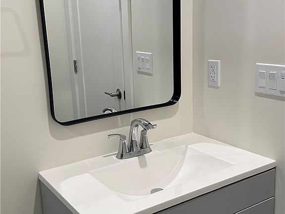 4th image of 1315 N Kingsley Dr #1/2