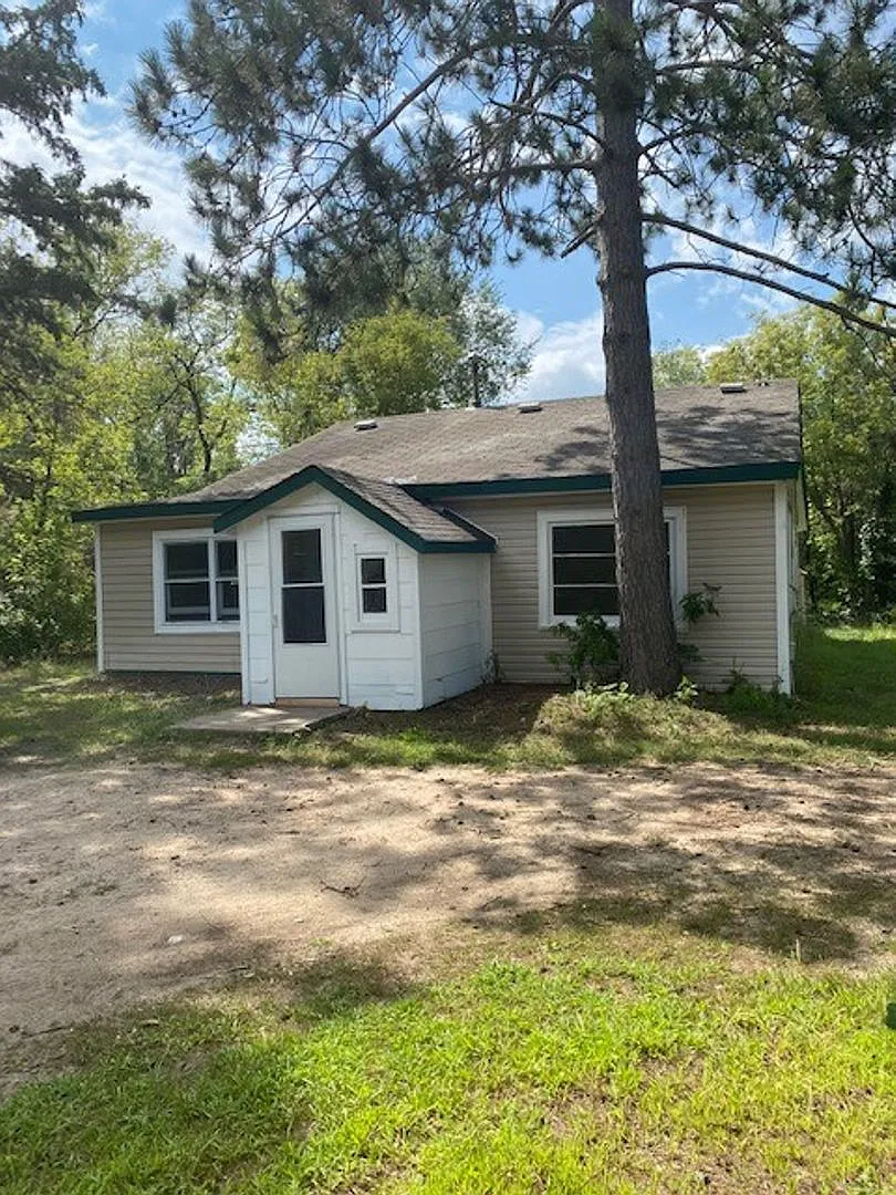 3 Bedroom 1 Bathroom Single Family Home in Brainerd, MN — Photo 1