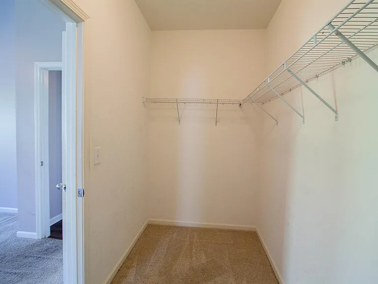 1068 Aronimink Dr — Photo 20