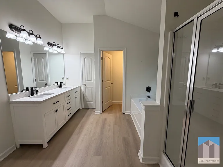838 Pine Ln — Photo 28
