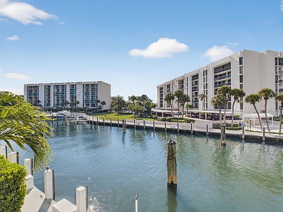 3rd image of 2701 N Ocean Boulevard #E201