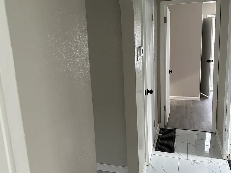 10185 Winkler Dr — Photo 15