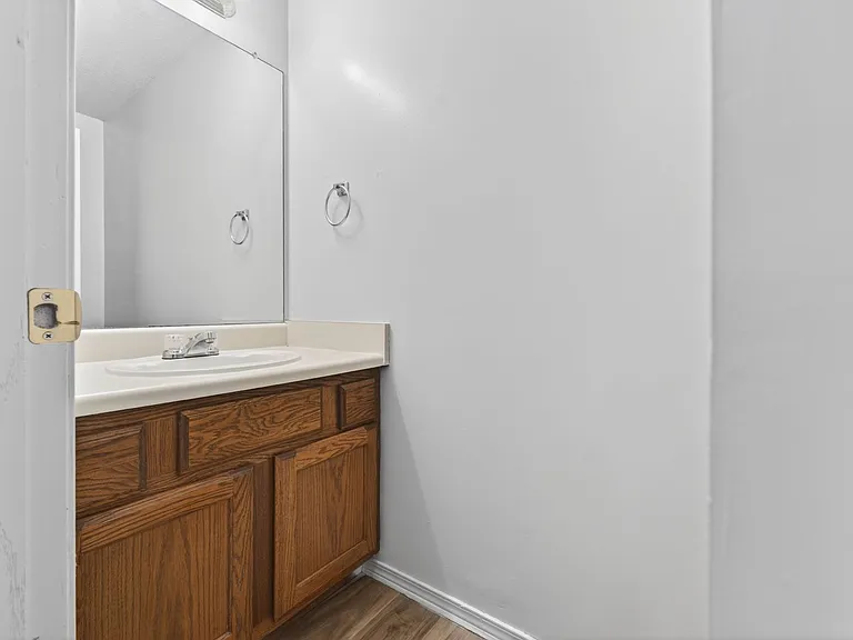 4329-4337 S Elizabeth Ave — Photo 6