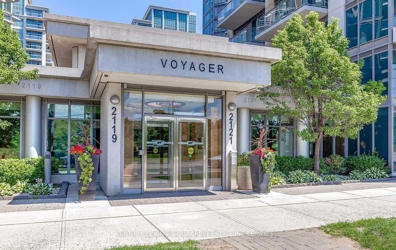 3 bed, $4,175 — Photo 2