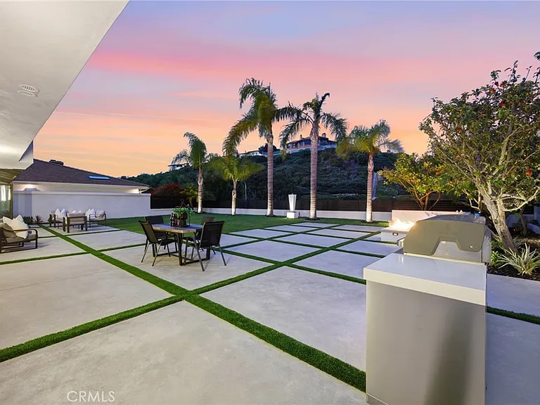 6 Monterey Cir — Photo 29