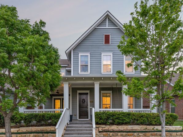 1017 Gardenia St, Carrollton, TX 75007