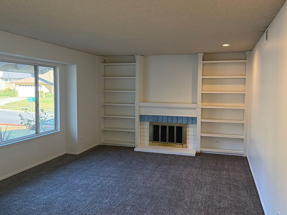 1st image of 10367 Somerset Dr