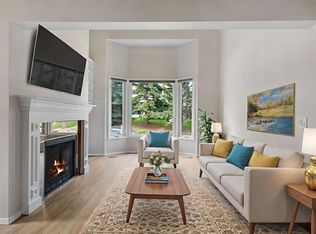 37 N Edgeford Way NW, Calgary, AB T3A 2S9