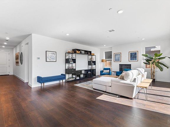 2nd image of 7305 Willowglen Drive