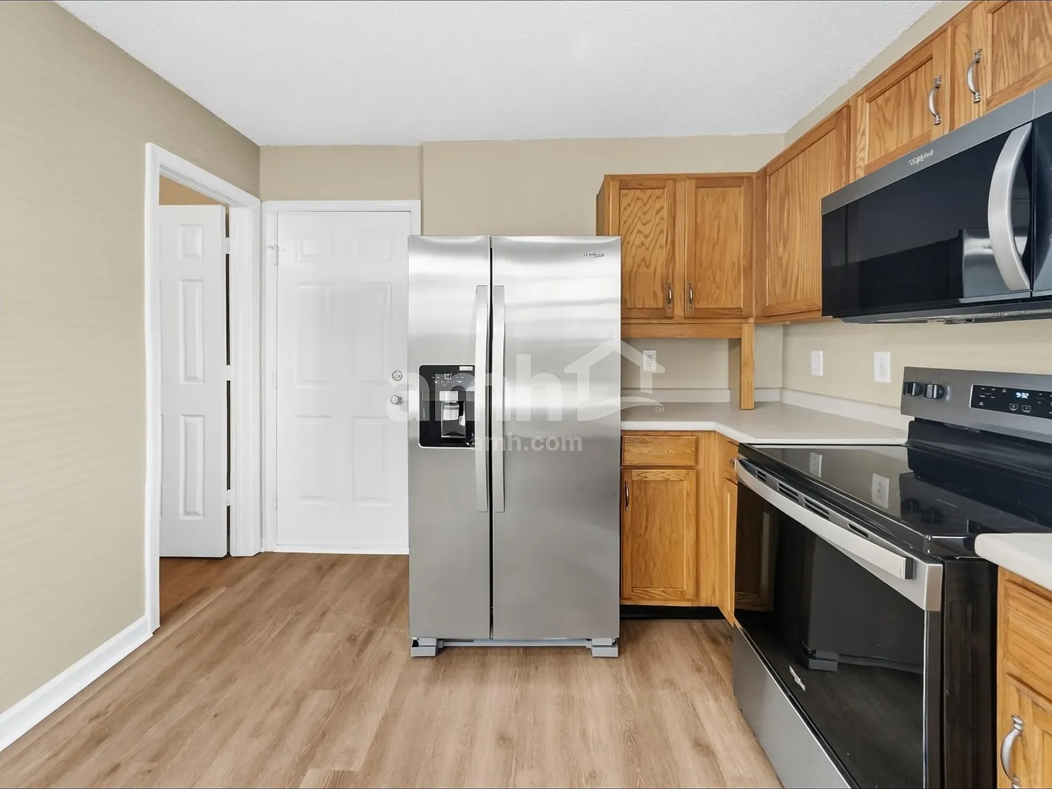 3 bed, 2.5 bath, 1508 sqft, $1,860 — Photo 3