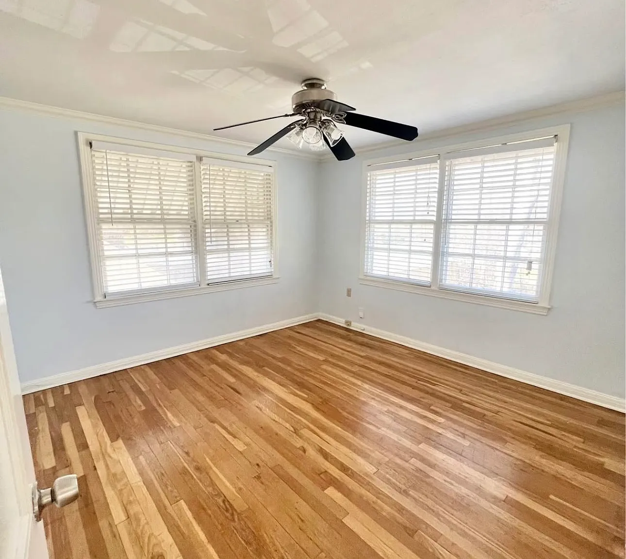 2 bed, 1000 sqft, $1,100 — Photo 4