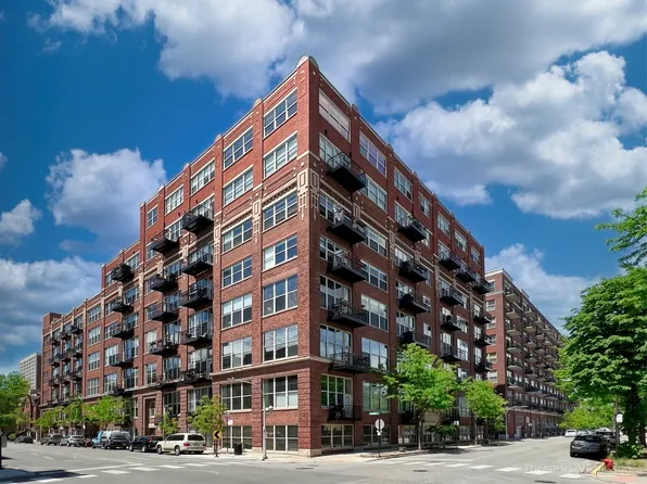1500 W Monroe St Unit 205, Chicago, IL 60607