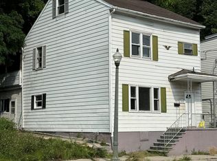 613 N Centre St, Pottsville, PA 17901