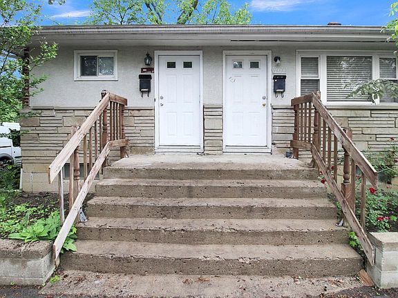 3rd image of 3216 Maize Rd #10