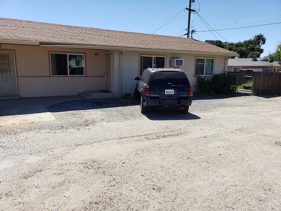 1st image of 228 Cedar St #6