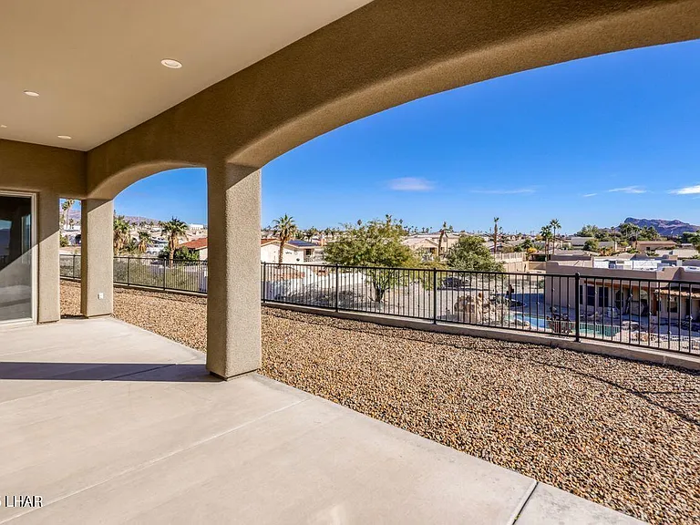 2520 Demaret Dr — Photo 39
