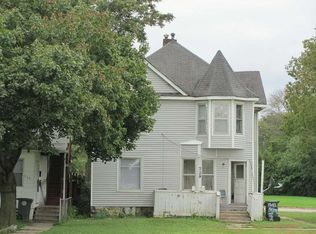 729 W 5th St, Waterloo, IA 50702