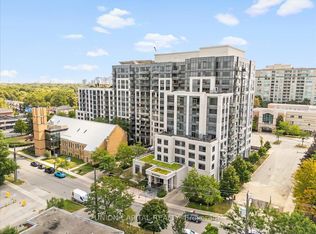 35 Saranac Blvd #602, Toronto, ON M6A2G4