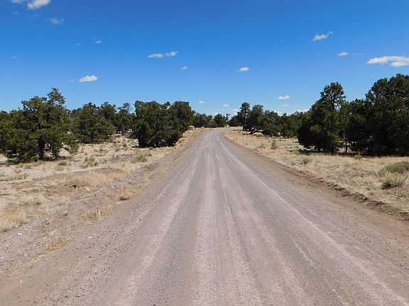 4th image of 15 River Ln