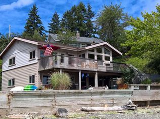 10024 SW Governors Ln, Vashon, WA 98070