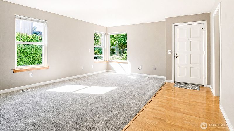 4th image of 1819 SW 149th Street