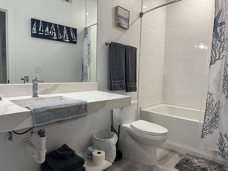 1302 Magnolia St #B102 — Photo 13