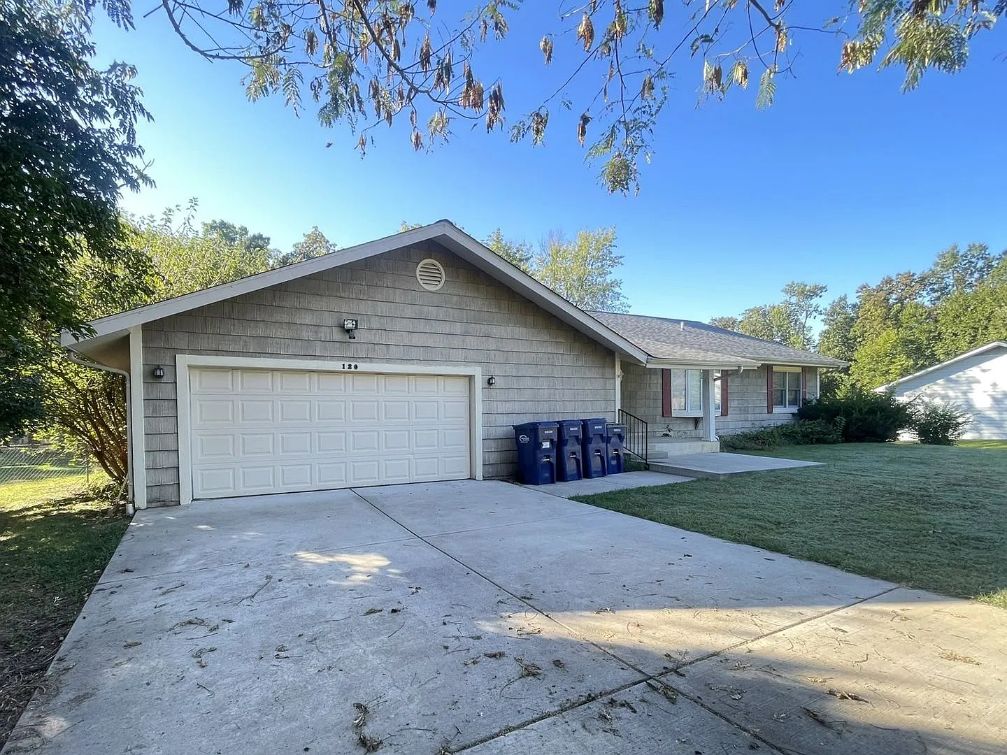 3 Bedroom 2 Bath in Troy, MO — Photo 1