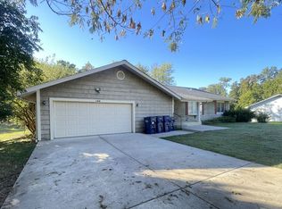 120 Woodland Dr, Troy, MO 63379