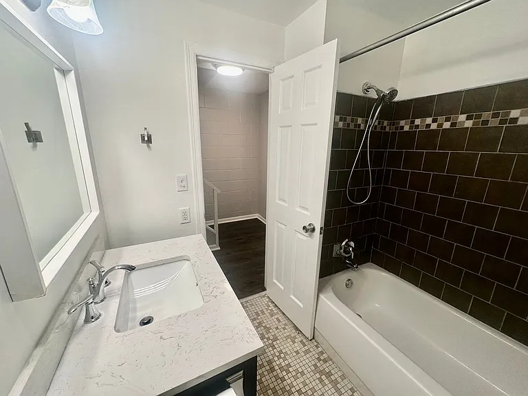 380 Ramsey St — Photo 19