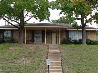 445 Lakewood Dr, Desoto, TX 75115